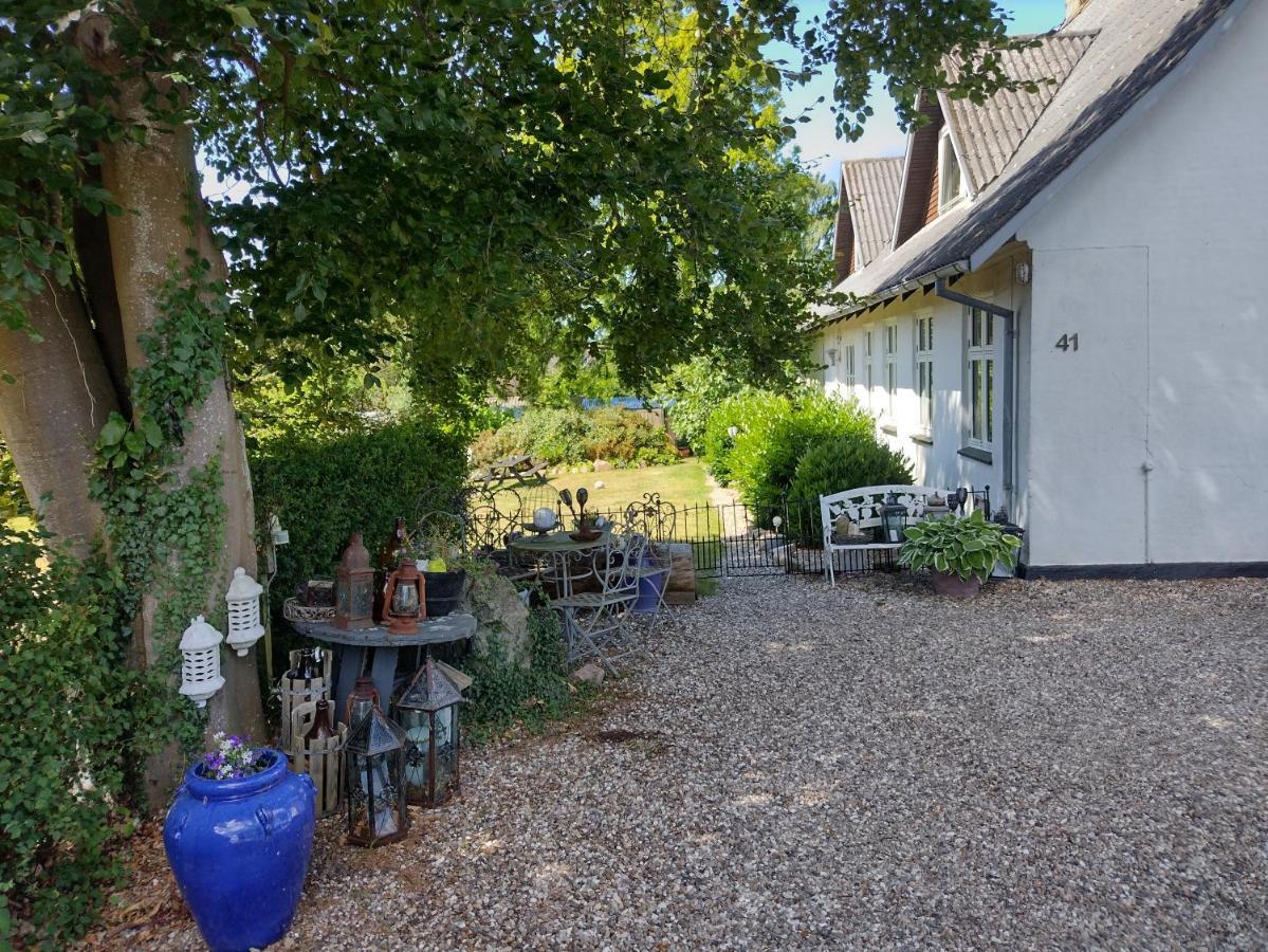 Den Gamle Apotekergaard Panzió Hong Kültér fotó
